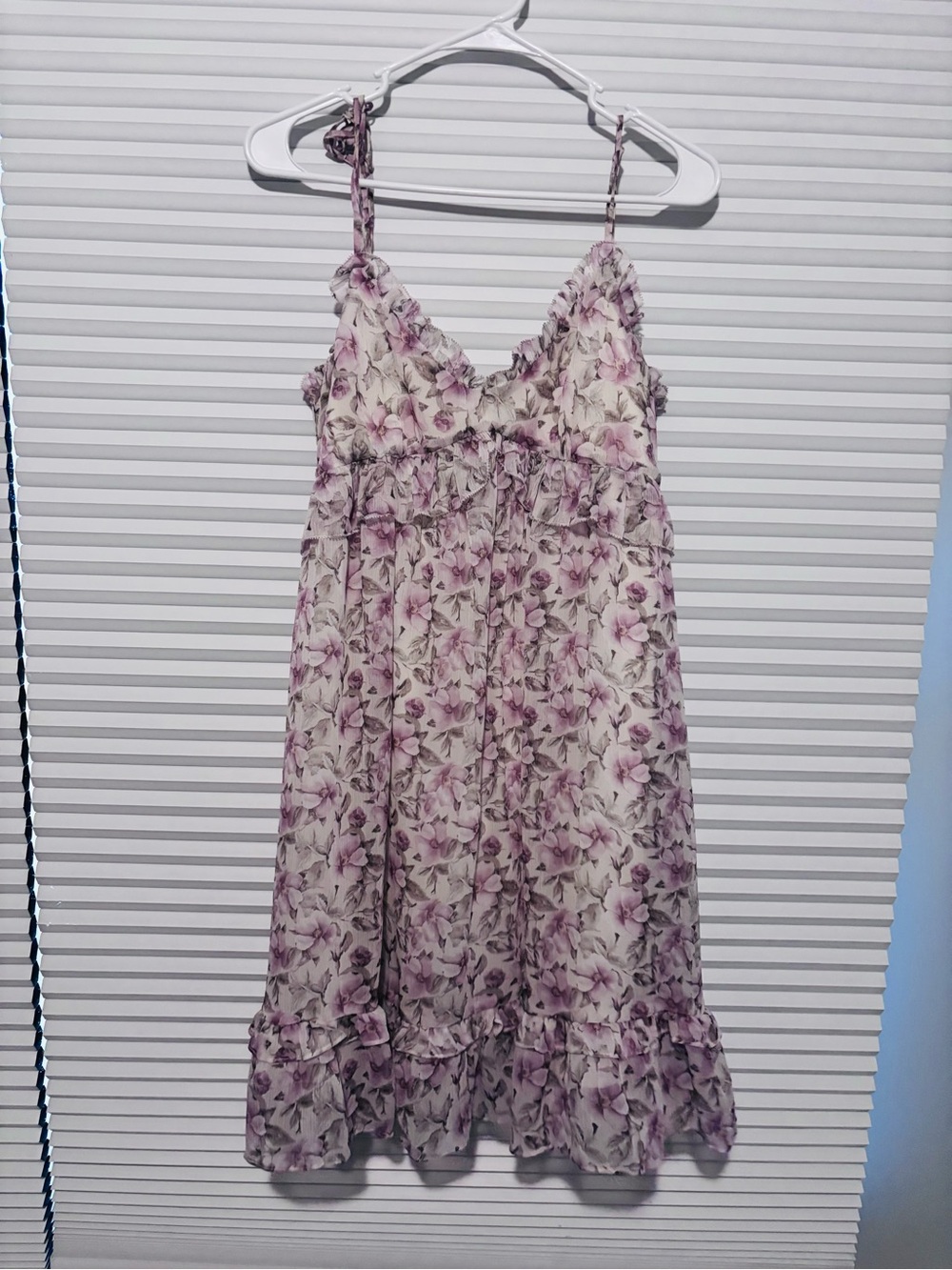 THE GARDEN’S MELODY LAVENDER FLORAL MINI DRESS